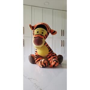VTG Disney Tigger Plush 14 in 1994 Disneyland Walt Disney World Korea Toy Decor